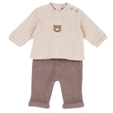 Completo maglia e pantaloni